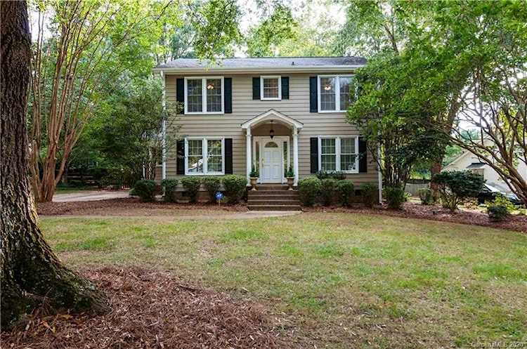 6100 Sharon Acres Rd Charlotte, NC 28210