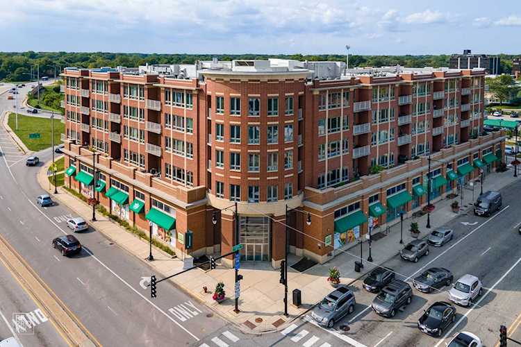 6000 N Cicero Ave #205 Chicago, IL 60646