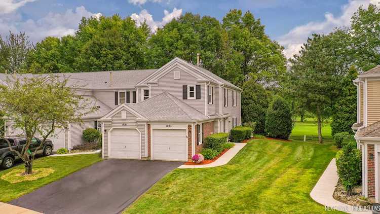 1831 Pebble Beach Circle #A Elk Grove Village, IL 60007