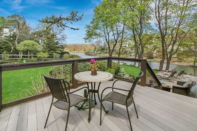 20 Nichols Rd Cohasset, MA 02025
