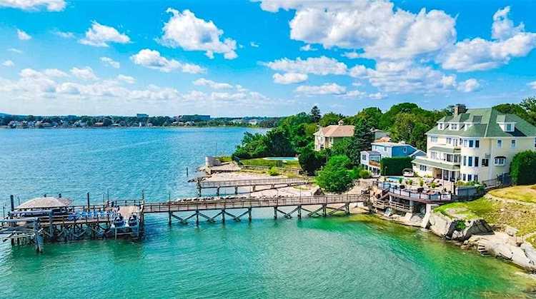 124 Crabtree Rd Quincy, MA 02171