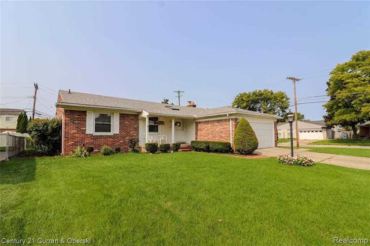 1445 Amboy St Dearborn Heights, MI 48127