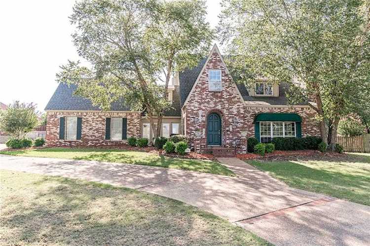 2504 Dundee Dr Fort Smith, AR 72908