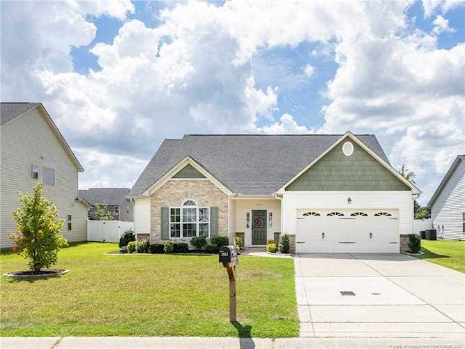 2913 Blackwater Ct Fayetteville, NC 28306