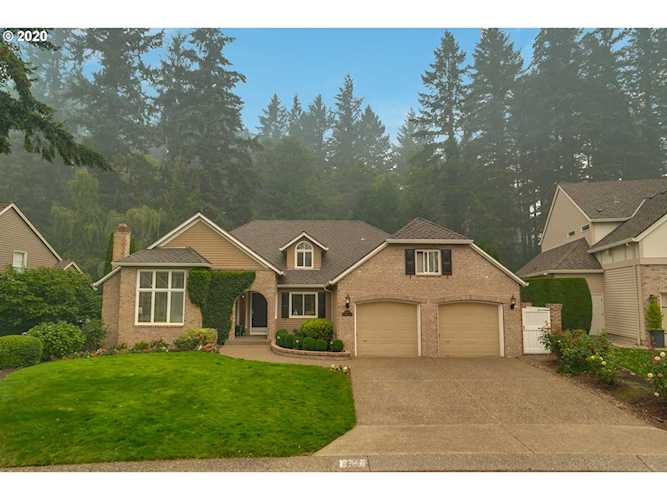 5983 Clairmont Ct Lake Oswego, OR 97035