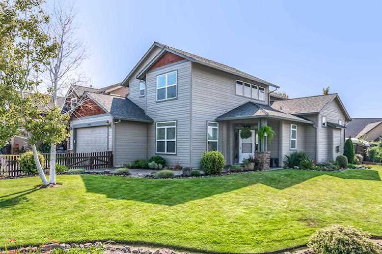 1588 NW Larch Ave Redmond, OR 97756