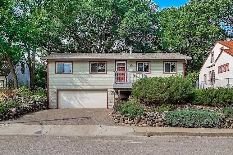 4922 42nd Avenue S Minneapolis, MN 55417
