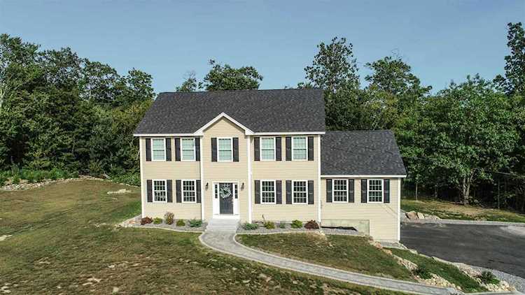 183 Rolling Hill Dr Weare, NH 03281