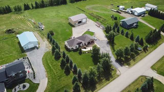 4829 49 Ave Eckville, AB T0M 0X0