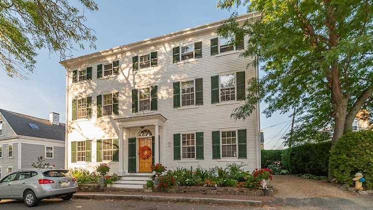 8 Washington Square Marblehead, MA 01945