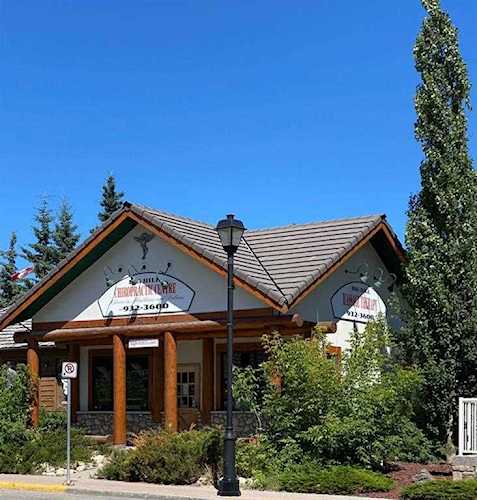 512 1 St W Cochrane, AB T4C 1B4