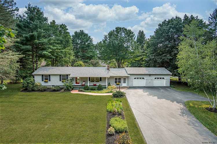 488 Grand Av Saratoga Springs, NY 12866