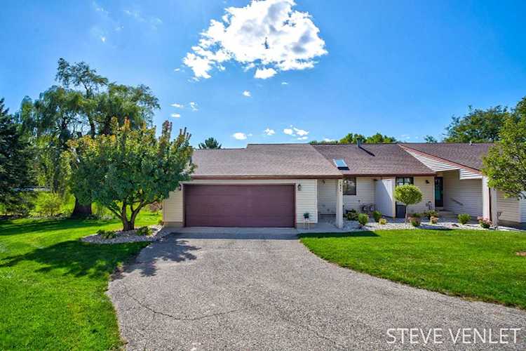 4826 Greenmoor Ct Hudsonville, MI 49426