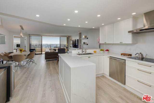 4267 Marina City Drive #906 Marina Del Rey, CA 90292