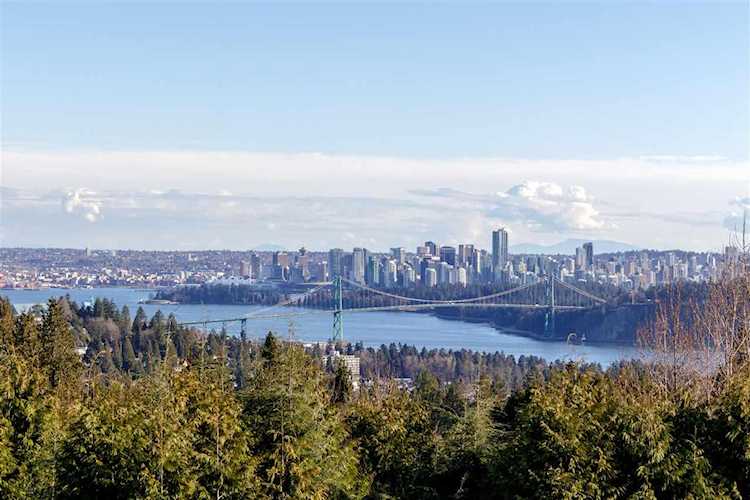 1470 Tyrol Road West Vancouver, BC V7S 2L6