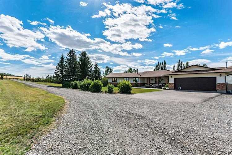 32158 402 Ave W Rural Foothills County, AB T1S 1A1