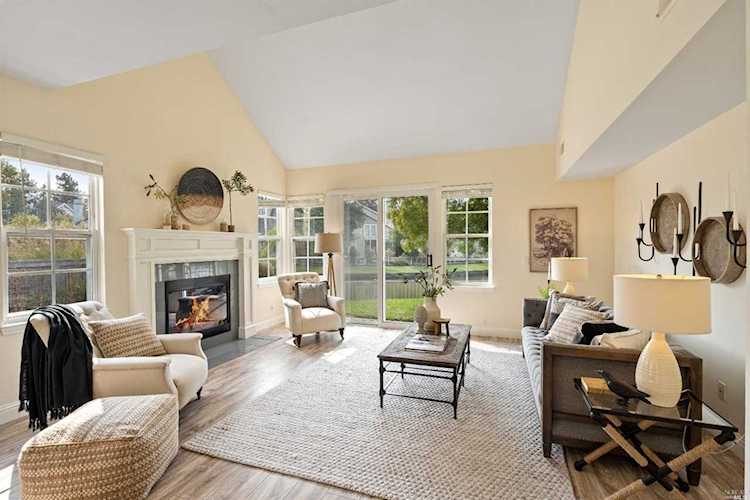 28 Sandpiper Court San Rafael, CA 94903