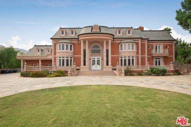 11443 Awenita Court Chatsworth, CA 91311