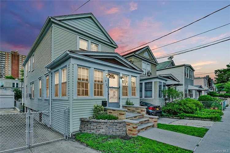 3421 Corlear Avenue Bronx, NY 10463