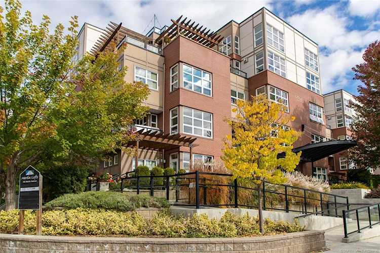 700 Martin Avenue Kelowna, BC V1Y6V4