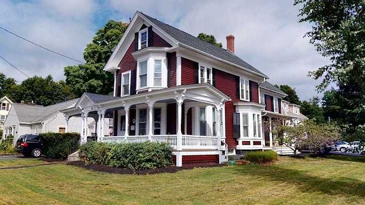 15 Lincoln St Hudson, MA 01749