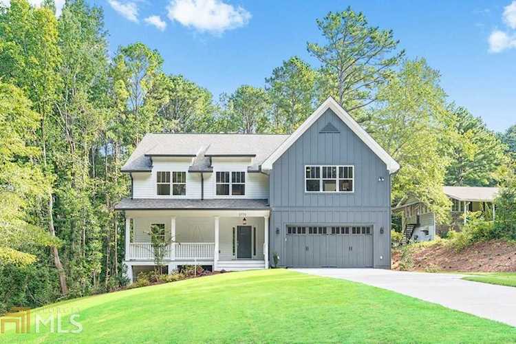 2773 Indian Trail Dr Tucker, GA 30084
