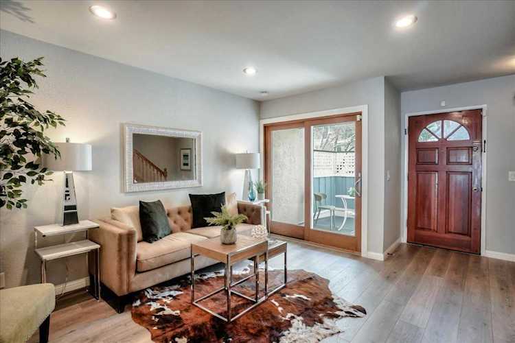 1320 Poplar Avenue Pacifica, CA 94044