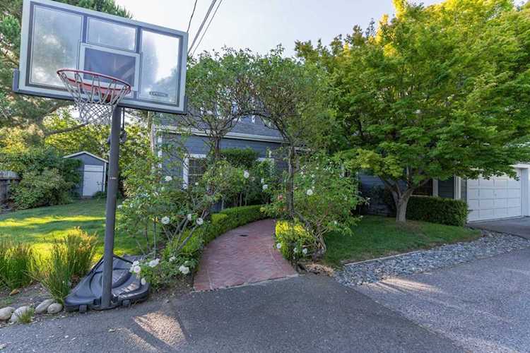 1868 Camino De Los Robles Menlo Park, CA 94025 | MLS 52241260 Photo 1