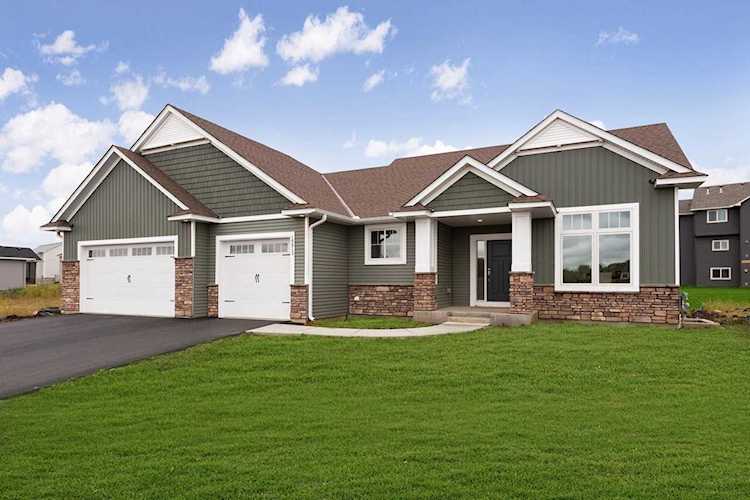 19913 Harrisburg Way Lakeville, MN 55044