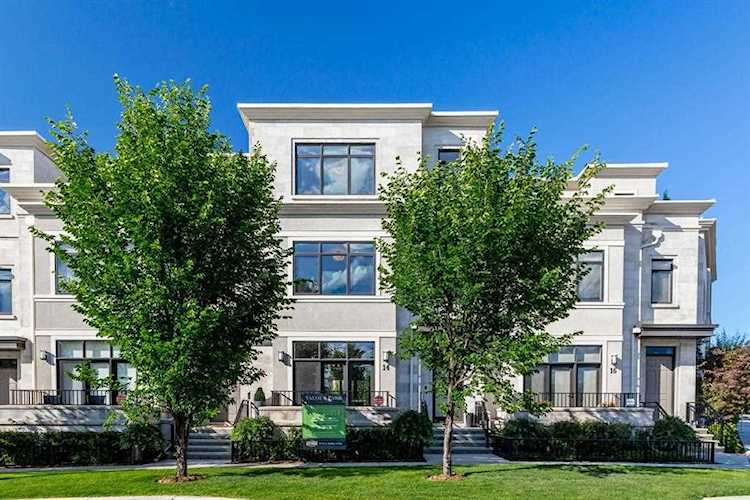 14 Valour Circle SW Calgary, AB T3E 7V5