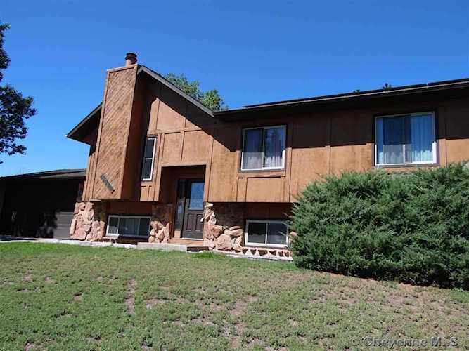 5300 Atlantic Dr Cheyenne, WY 82001