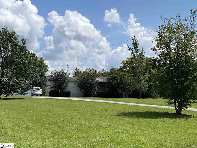 115 Springfield Dr Pelzer, SC 29669
