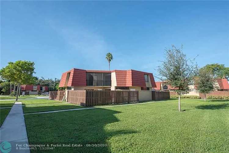 22928 Oxford Pl #B Boca Raton, FL 33433