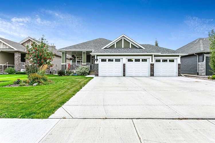 269 Boulder Creek Dr Langdon, AB T0J 1X3