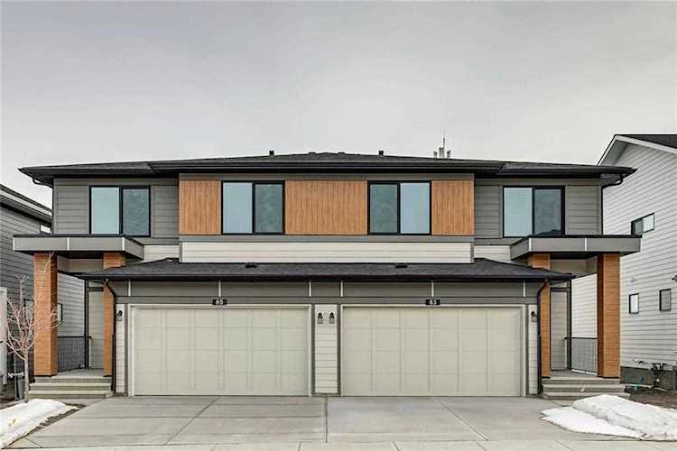 85 Harvest Grove Common NE Calgary, AB T3K 4T6