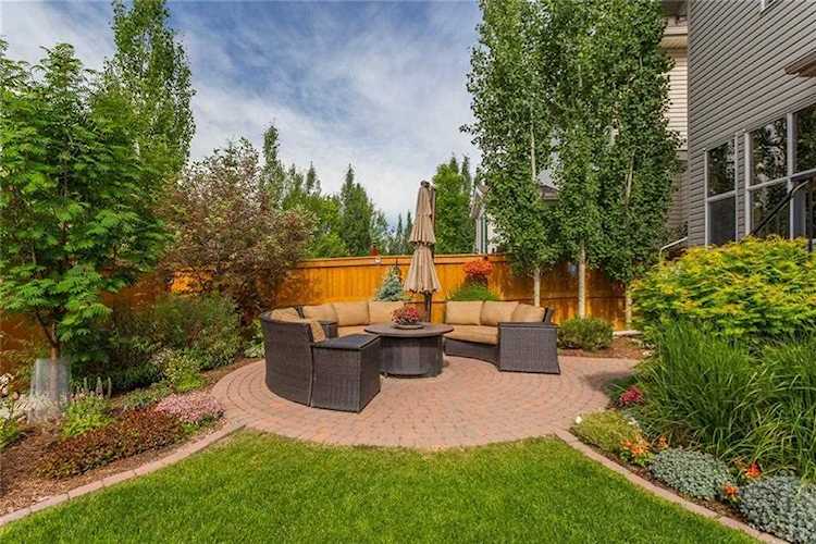 19 Cranarch Landing SE Calgary, AB T3M 0Z5