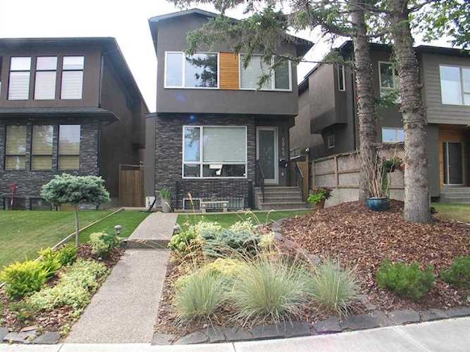 2045 45 Ave SW Calgary, AB T2T 2P6