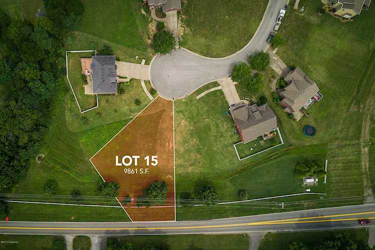 6204 Saskatchewan Dr Louisville, KY 40228