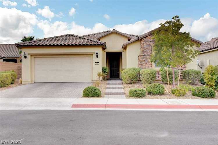 8401 Canyon Sun Ct Las Vegas, NV 89166
