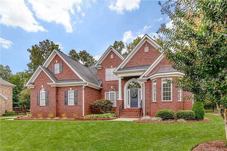 2116 Flagstick Dr Matthews, NC 28104