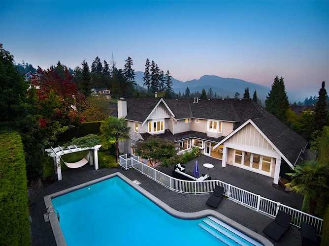 4682 Decourcy Court West Vancouver, BC V7W 3J5