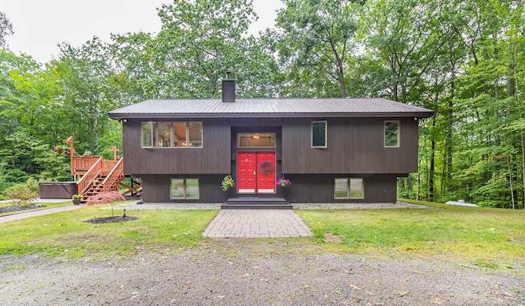 71 Summit Rd Gray, ME 04039