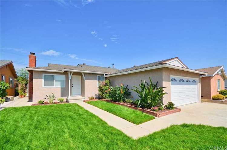 12523 206th Street Lakewood, CA 90715