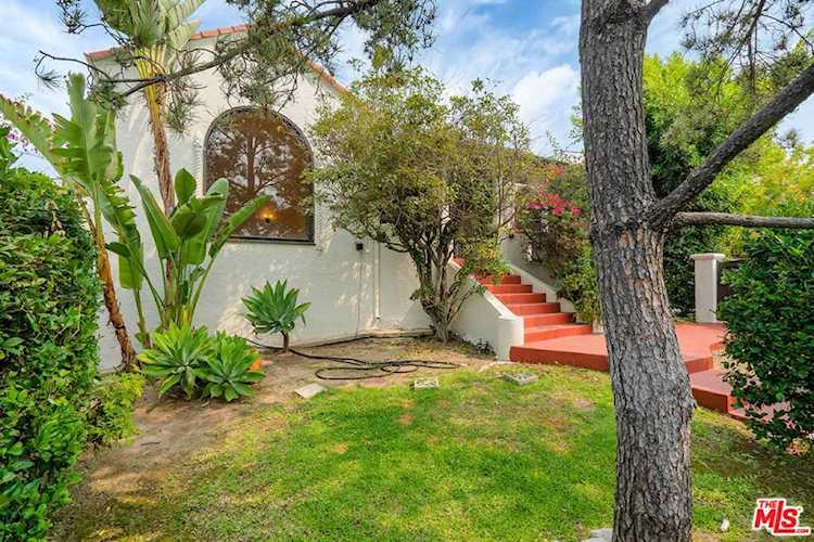 3215 Lowry Road Los Angeles, CA 90027
