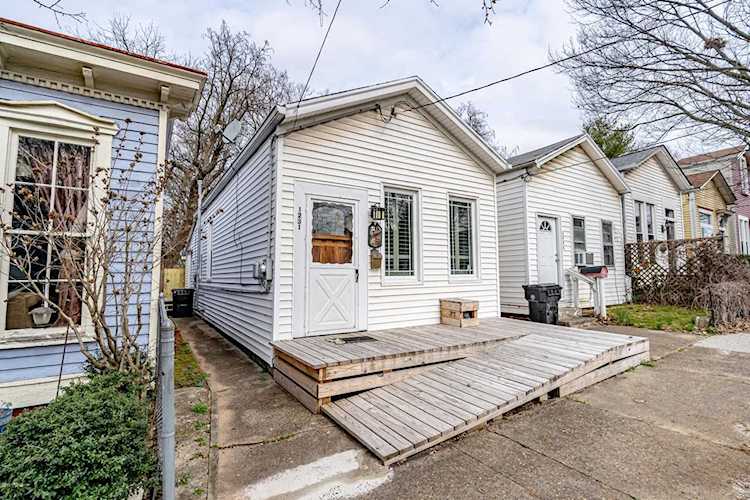 1231 Hull St Louisville, KY 40204