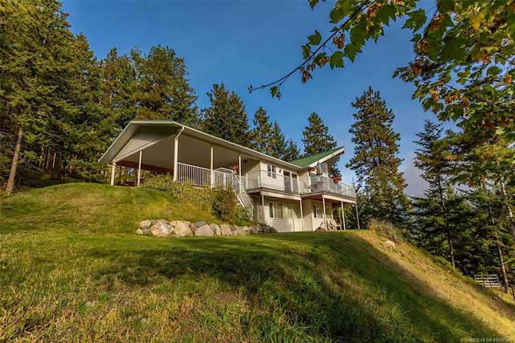 3725 Gates Road West Kelowna, BC V4T1A3