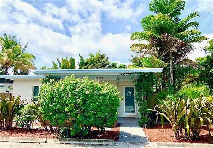 524 NE 16th Ct Fort Lauderdale, FL 33305
