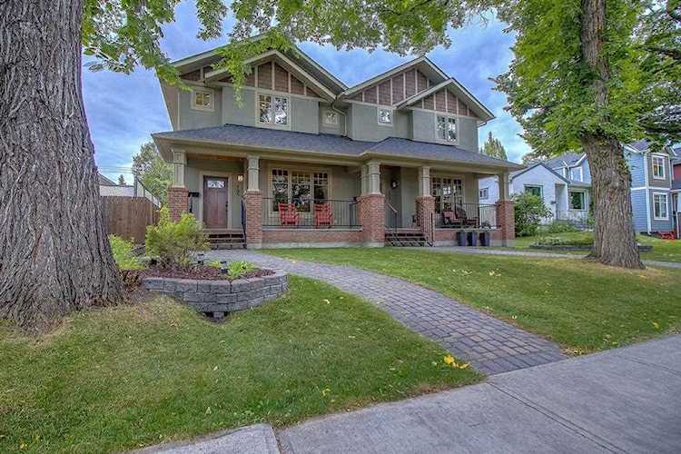 805 18 Ave NW Calgary, AB T2M 0V4