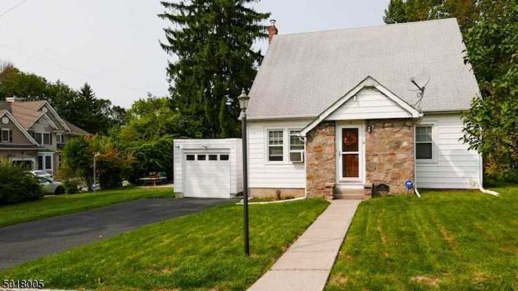 15 King St Stanhope Boro, NJ 07874