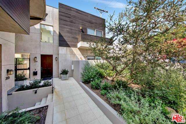2011 Idaho Avenue #6 Santa Monica, CA 90403